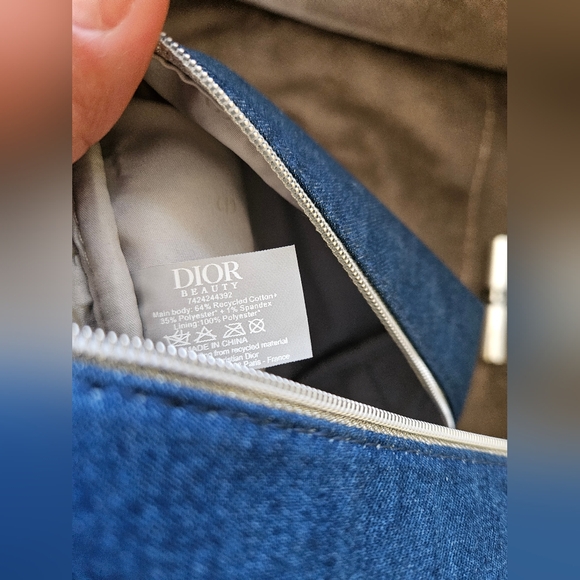 New in box never used.. Dior beautybag. Jeans color with silver hardware. - Picture 8 of 8